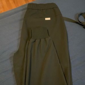 Men’s figs jogger scrub pant
